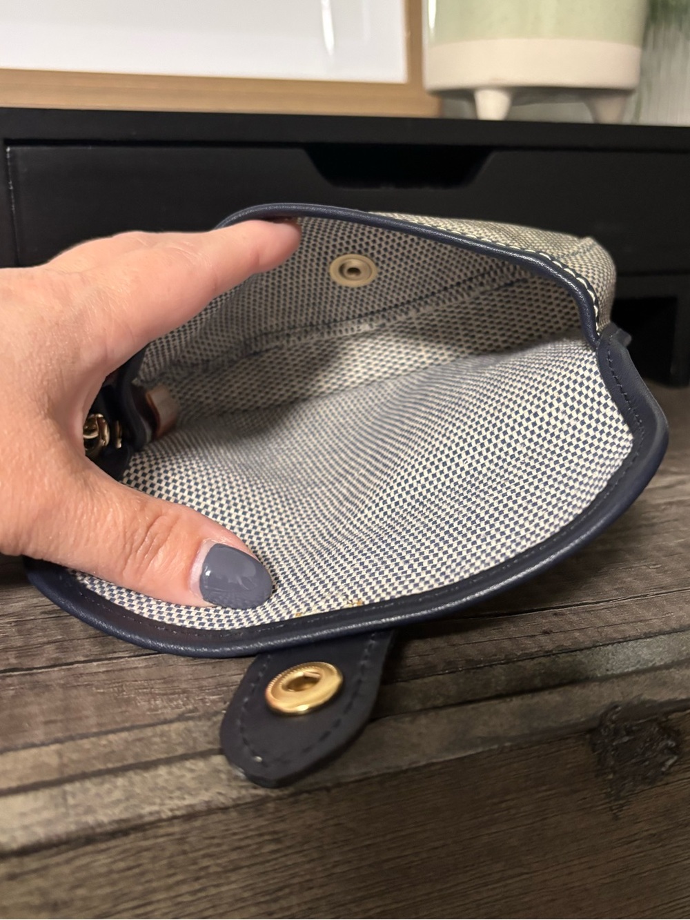 Vintage Y2K Dooney & Bourke Small Flap Wristlet - Picture 8 of 10